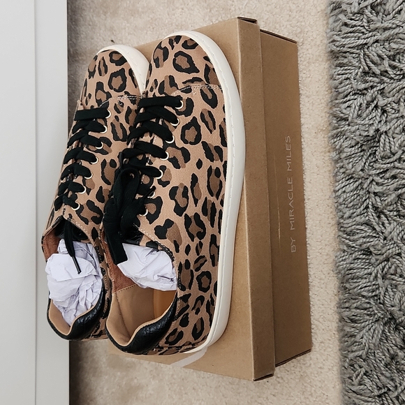 Leopard sneakers - Picture 5 of 5